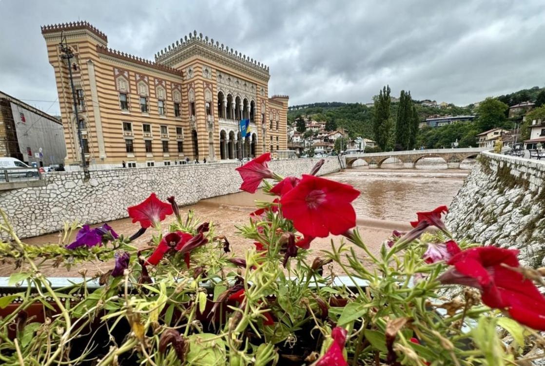 Ferienwohnung Apartman Srce Starog Grada Besplatan Parking Sarajevo Exterior foto